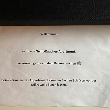 Zwei Zimmer Appartment Mit Balkon Und Stellplatz Voll Moebliert トリーア エクステリア 写真
