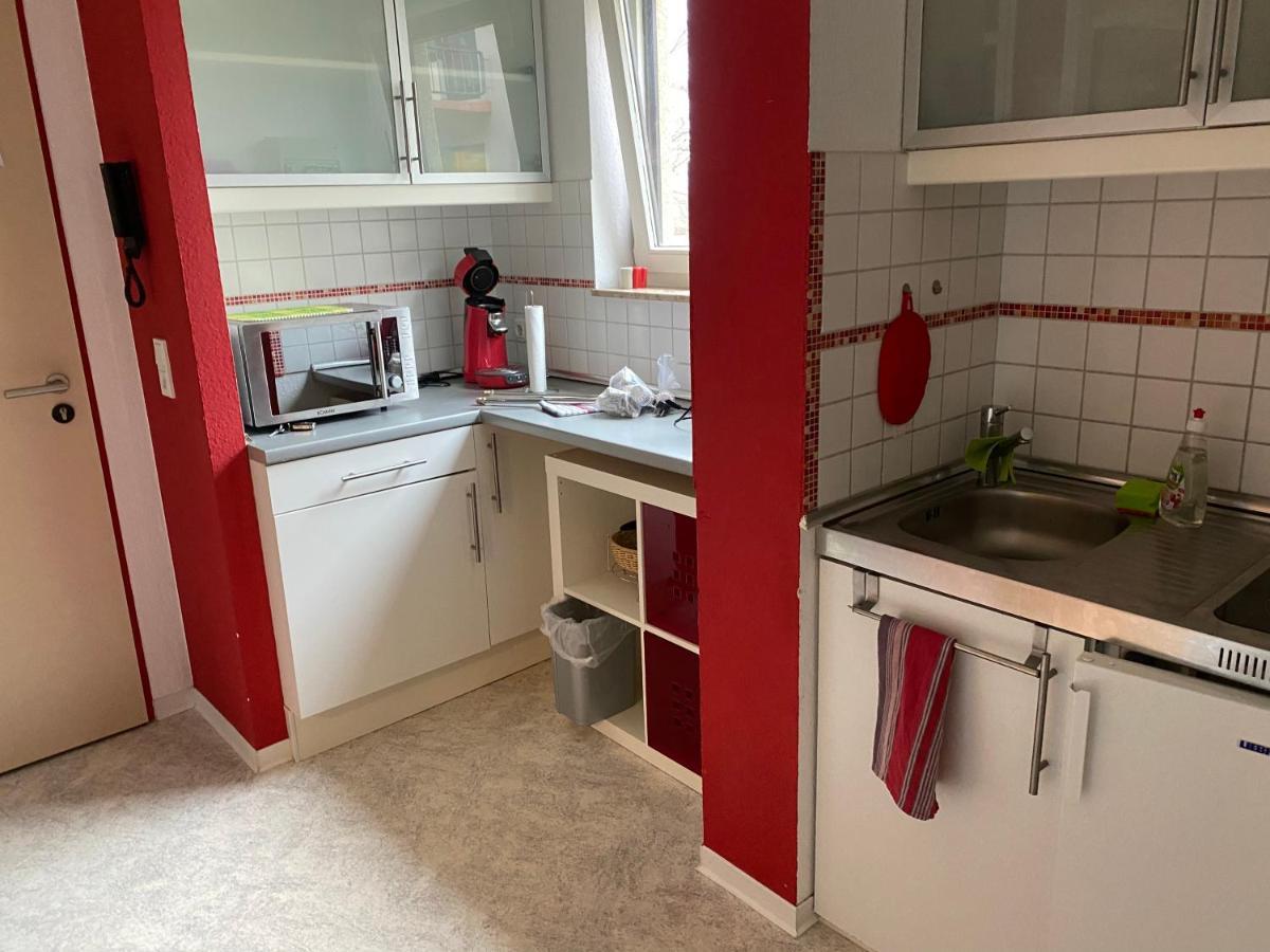 Zwei Zimmer Appartment Mit Balkon Und Stellplatz Voll Moebliert トリーア エクステリア 写真